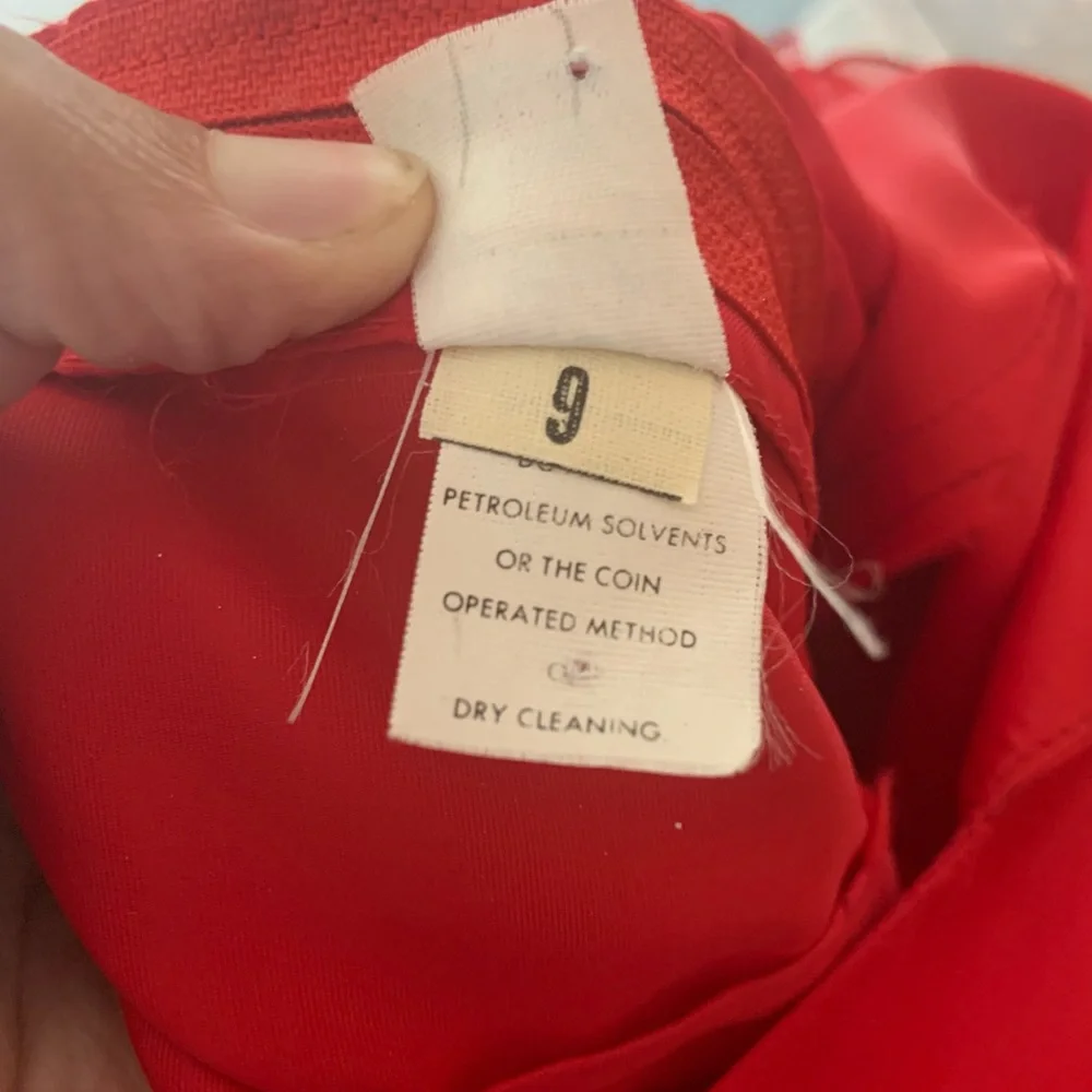 Vintage Red Gown with Puff Sleeves - Picture 12 of 12